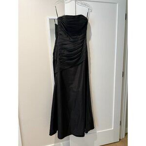 Long black STRAPLESS taffeta dress